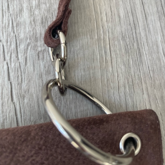 Wilson’s Leather mini bag. - Picture 3 of 16